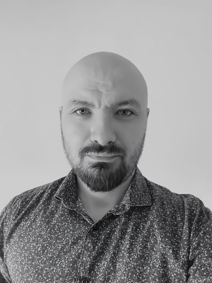 Zeljko Simic, owner of Simple